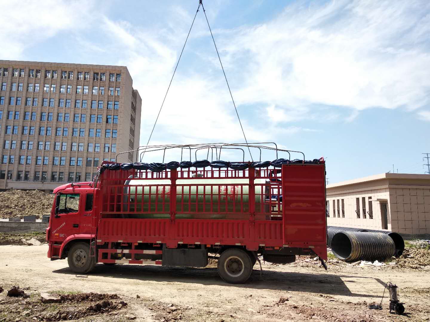 嘉興森馬倉儲基地一體化污水處理設(shè)備進(jìn)場